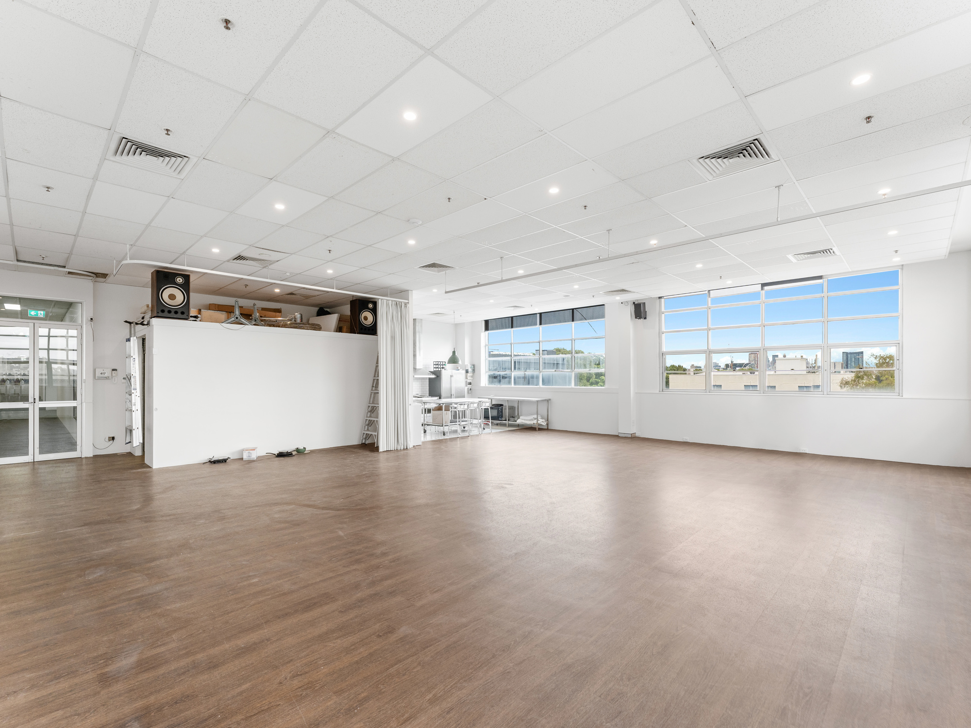 002_Open2view_ID867803-417_30-40_Harcourt_Parade