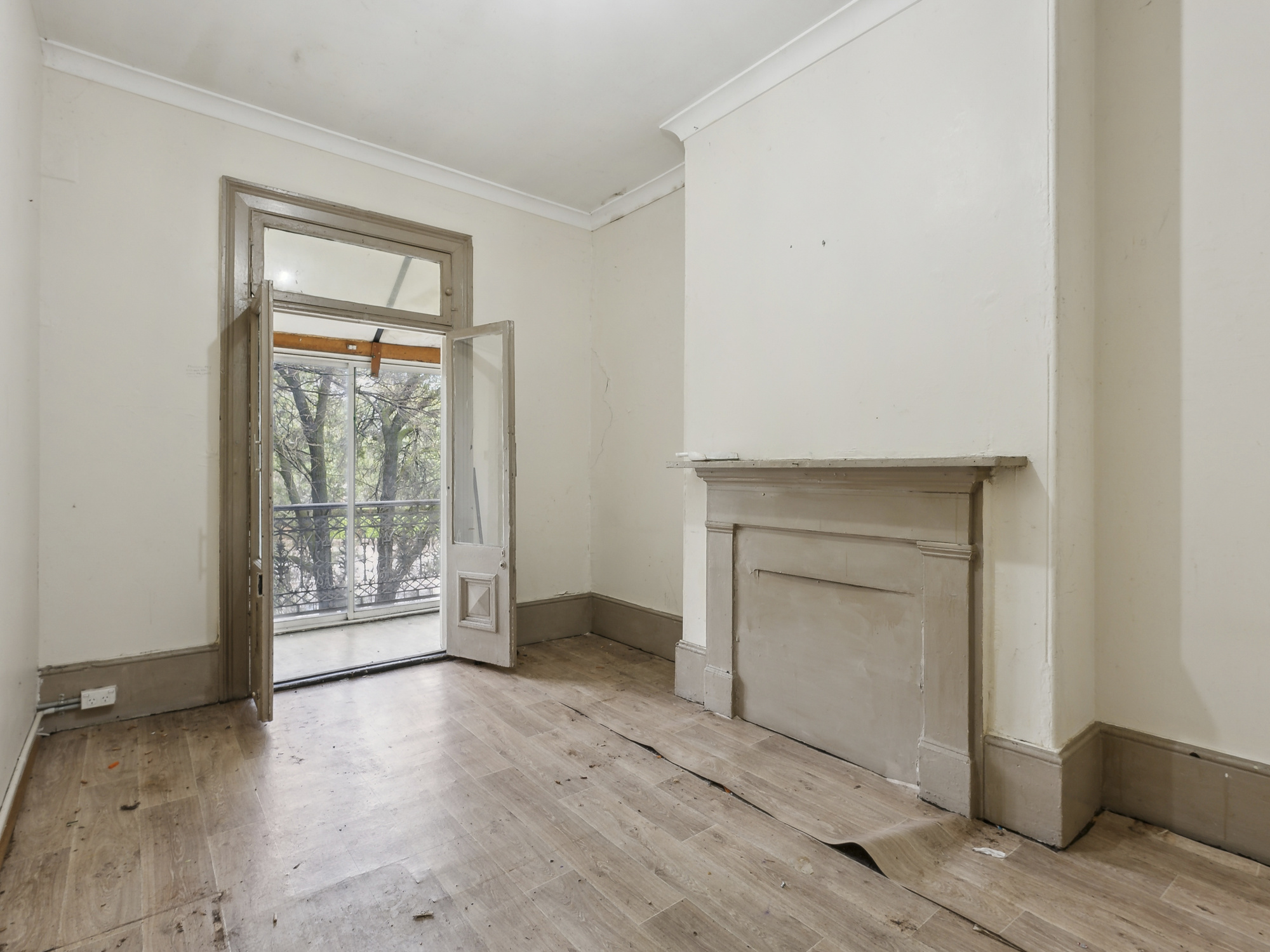 03_Open2view_ID937679-82_City_Road__Chippendale