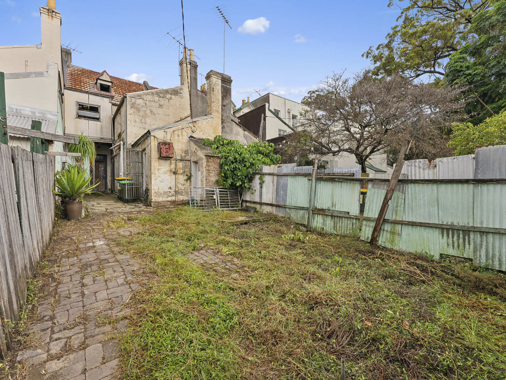 08_Open2view_ID937679-82_City_Road__Chippendale