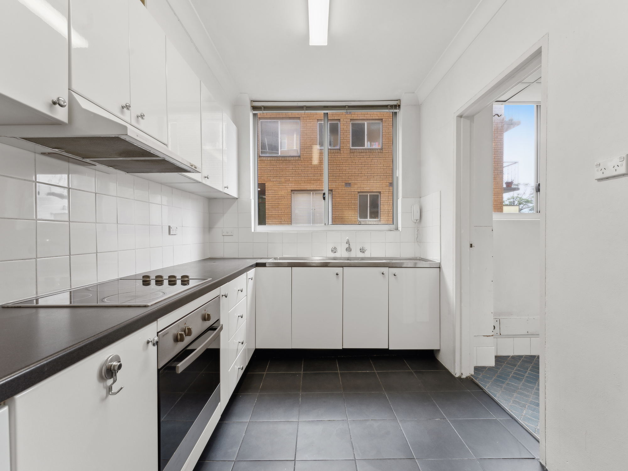 001_Open2view_ID949874-2_108_-_110_Mount_Street__Coogee