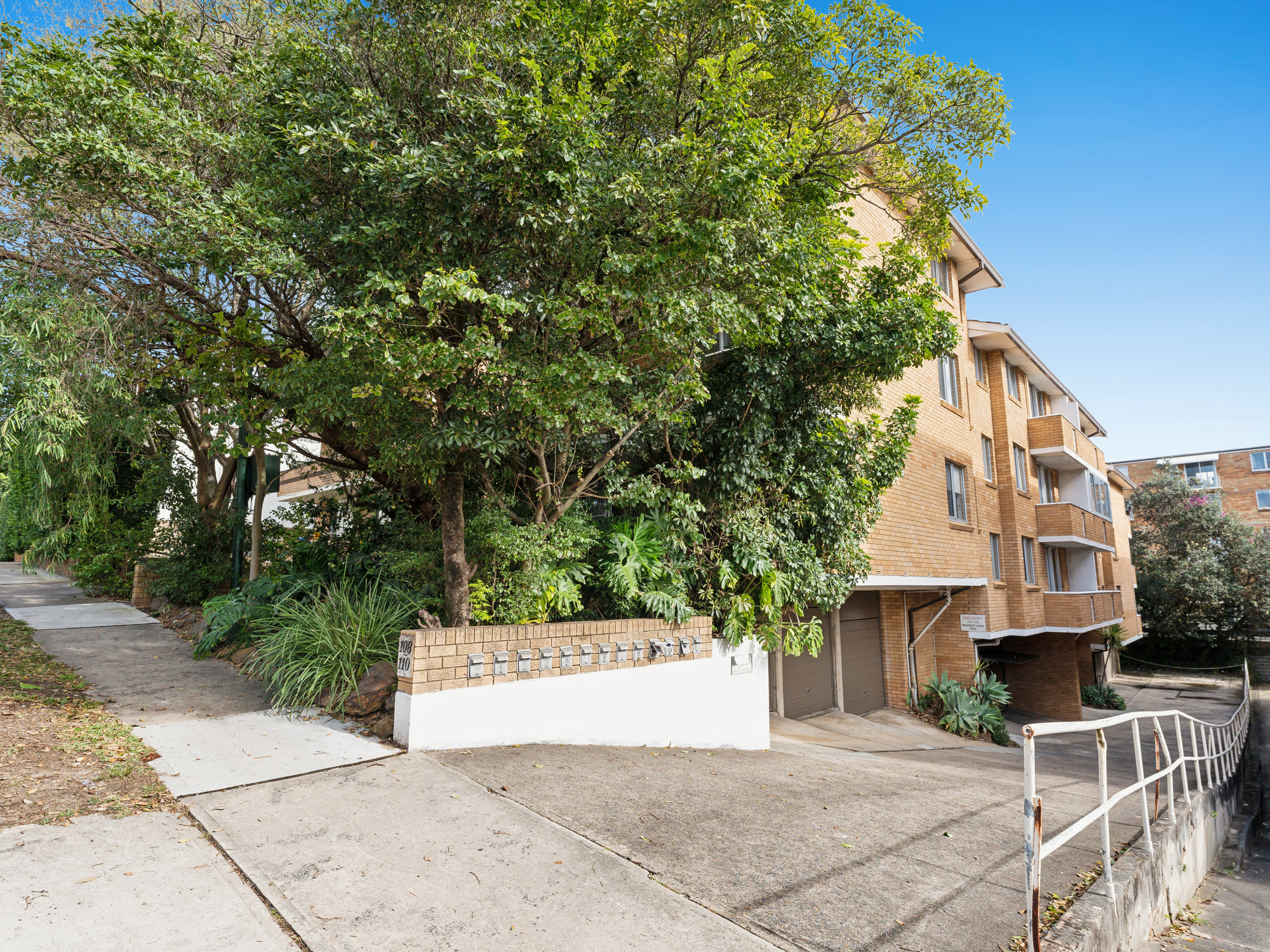 006_Open2view_ID949874-2_108_-_110_Mount_Street__Coogee